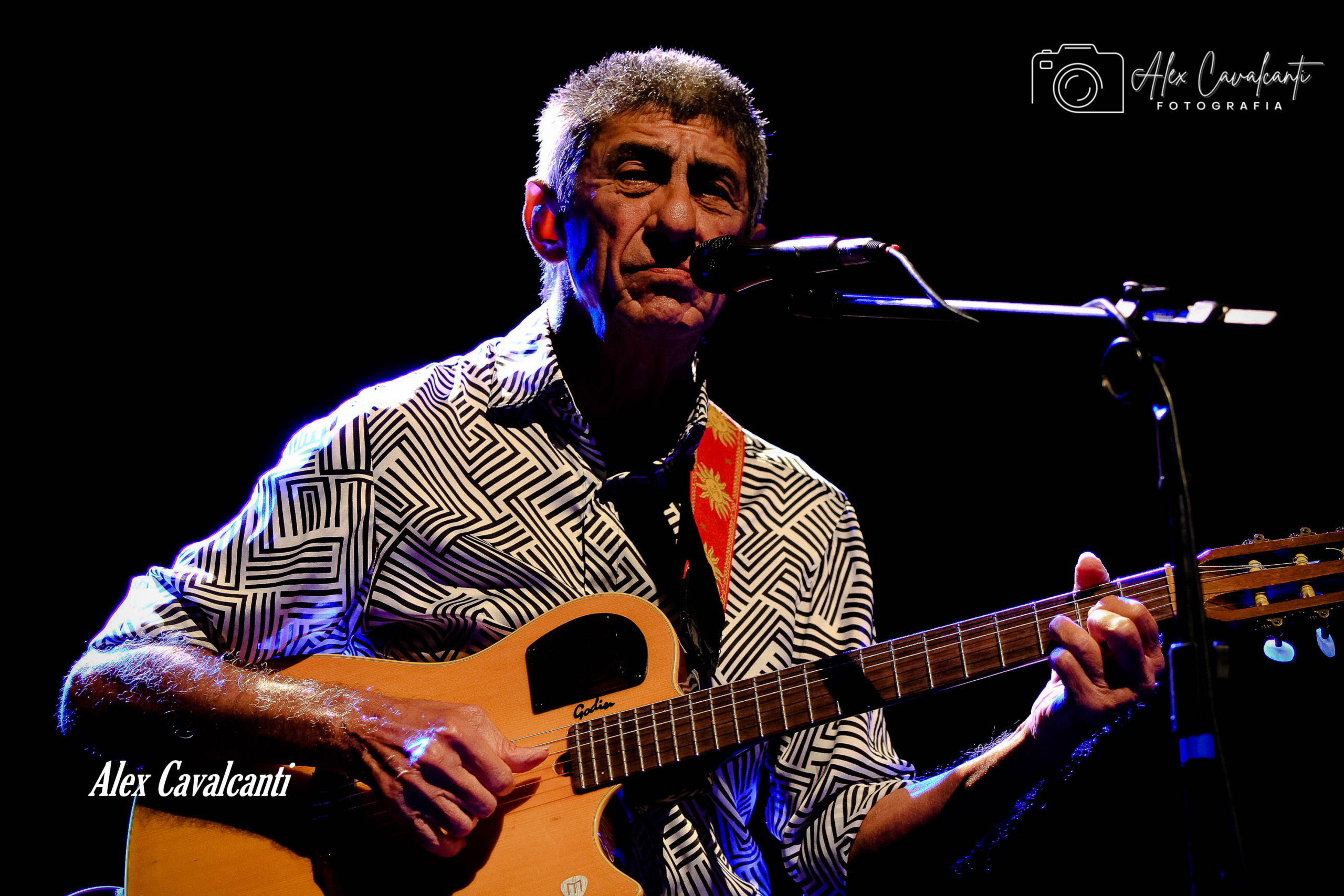 Fagner retorna a Natal e celebra 50 anos de carreira com show voz e violão