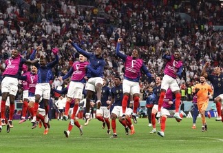 França sofre, mas supera Inglaterra e vai à semifinal da Copa do Catar