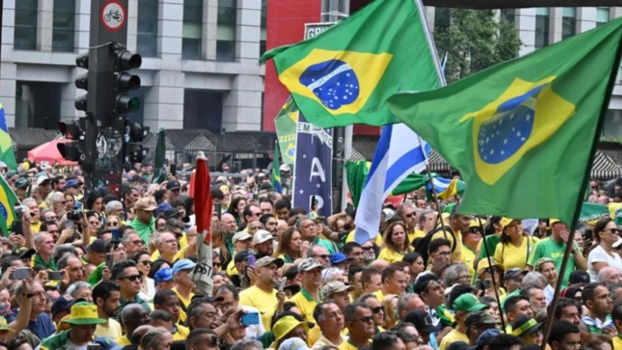 Bolsonaristas em ato golpista na Avenida Paulista. Foto: Nelson Almeida/AFP