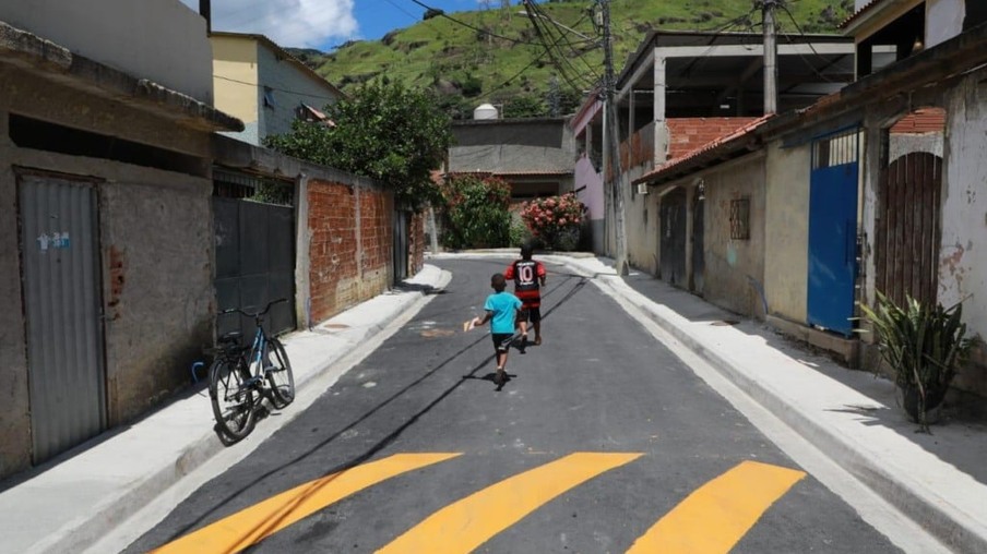Comunidade do Chuchuzal recebe obra do programa Bairro Maravilha – Marcos de Paula / Prefeitura do Rio