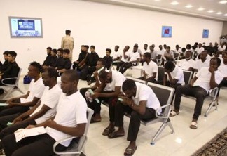 libia-deporta-270-imigrantes-irregulares