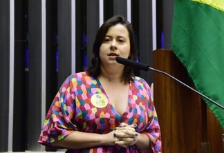 "Nosso orgulho", diz Sâmia sobre irmão assassinado no Rio de Janeiro