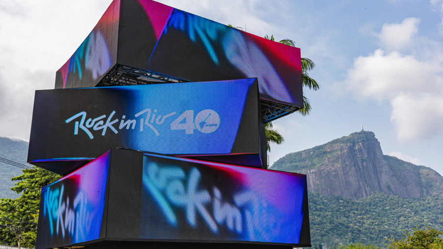 Faltando três dias para a venda do Rock in Rio Card, festival inaugura instalação artística de LED na Lagoa Rodrigo de Freitas