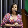"Nosso orgulho", diz Sâmia sobre irmão assassinado no Rio de Janeiro