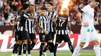 Botafogo goleou o time gaúcho por 5 a 1 (Crédito: Úrsula Nery/Agência FERJ)