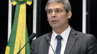 Lindbergh Farias defende prisão de Bolsonaro