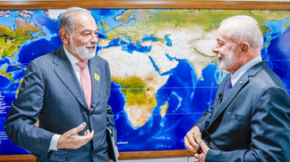 O megaempresário Carlos Slim ao lado do presidente Lula. Foto: Ricardo Stuckert
