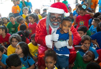 Festa de Natal com Papai Noel Negro - Diário Carioca