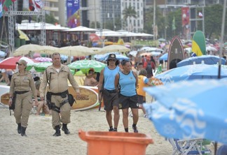 Agentes da prefeitura do Rio de Janeiro em atuação na Operação Verão - Foto: Fábio Costa/Seop