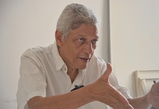 Cyro Garcia em entrevista ao Diário Carioca - Foto Paulo Monteiro