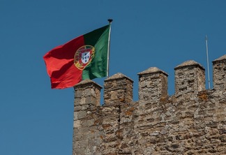 Bandeira de Portugal Canva Divulgação
