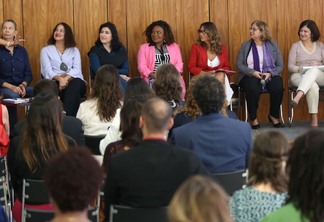 mulheres-ocupam-34%-de-cargos-de-alta-lideranca-no-setor-publico