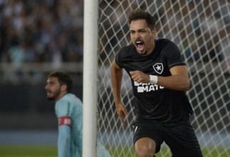 Eduardo comemora o primeiro gol do triunfo sobre o time paulista (Crédito: Úrsula Nery/Agência FERJ)