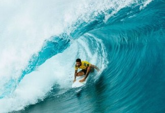 surfe:-filipe-toledo-avanca-em-teahupo’o-e-garante-vantagem-no-finals