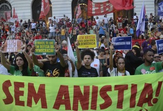 Ato no Rio de Janeiro defende democracia e repudia tentativa de golpe - Foto: Agência Brasil