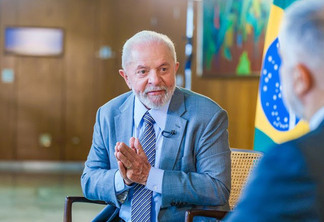 O presidente Lula durante entrevista ao jornalista Kennedy Alencar, no programa “É Notícia”, da RedeTV! - Foto: Ricardo Stuckert / PR