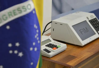 Eleitor que quiser transferir título e votar para prefeito e vereador tem prazo até 8 de maio Foto: José Cruz/Agência Brasil