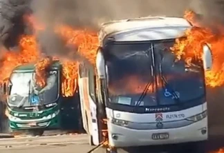 Ônibus são incendiados em represália pela morte de miliciano na Zona Oeste do Rio, nesta segunda-feira (23)