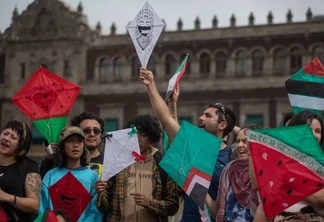 Ato em solidariedade a Gaza realizado no Dia Internacional da Pipa, na Cidade do México, em 14 de janeiro de 2024 [Daniel Cardenas/Agência Anadolu]