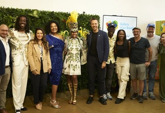 Debate sobre o audiovisual brasileiro, a diversidade da gastronomia brasileira e aula de samba marcaram o primeiro dia da Galeria Visit Brasil, em Los Angeles (Foto: Divulgação/Embratur)
