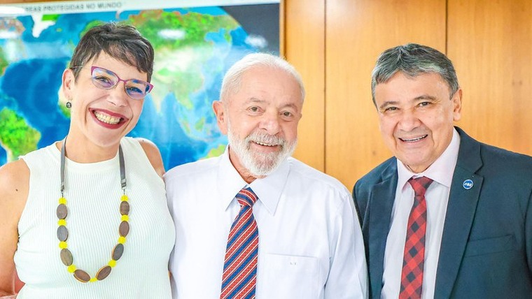 Presidente Lula trata do fortalecimento do CadÚnico em reunião no Palácio do Planalto