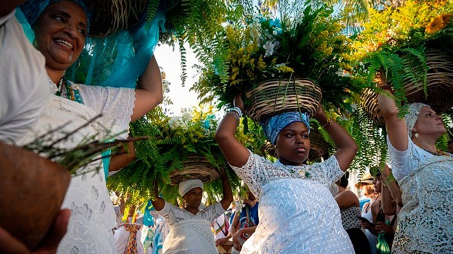2 de fevereiro no Arpoador: Dia de Iemanjá tem samba, jongo, afoxé e muito mais