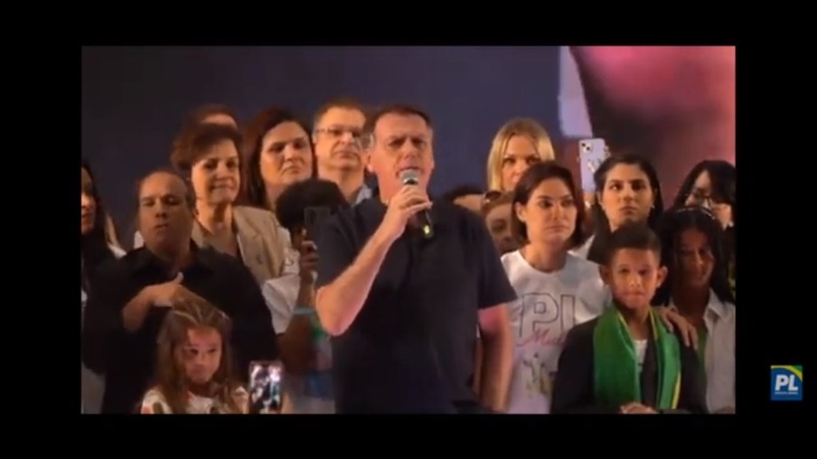 Bolsonaro questiona eleições em evento do PL e destaca Michelle: Futuro político em jogo