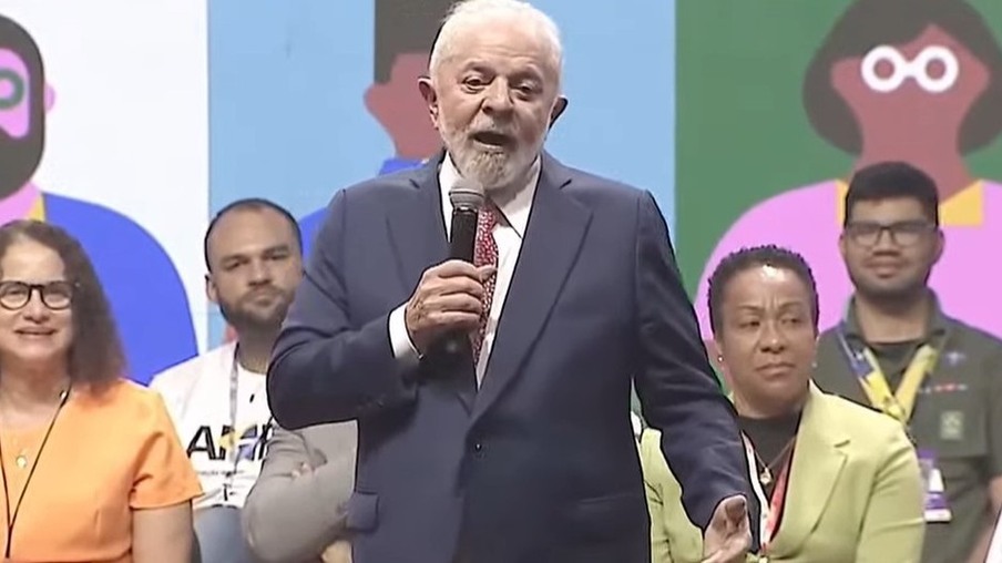 Lula, durante sua participação na 4ª Conferência Nacional da Juventude do Partido dos Trabalhadores - Foto: Reprodução YouTube