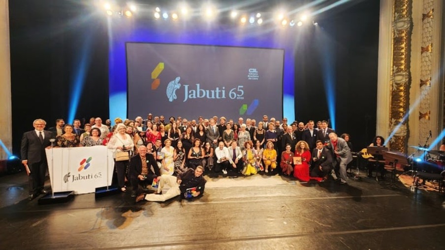 Livro “Engenheiro Fantasma” é o Grande Vencedor do Prêmio Jabuti 2023