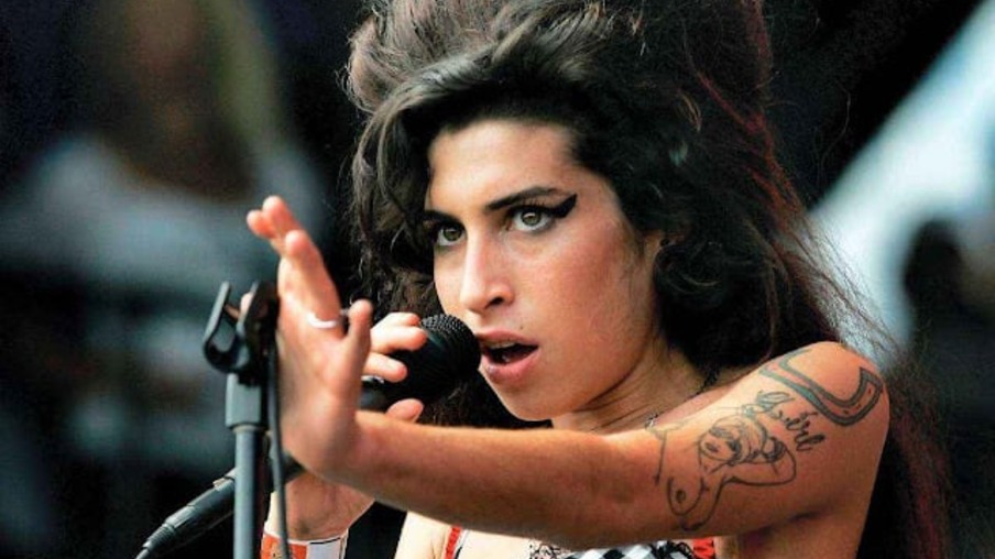 A misteriosa morte de Amy Winehouse é o tema do Câmera Record deste domingo (28)