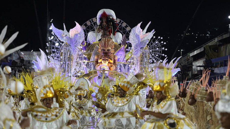 A escola de samba Parque Acari abriu a primeira noite de desfiles da Série Ouro - Rafael Catarcione/Prefeitura do Rio