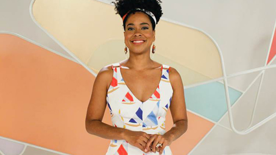 Flavia dos Prazeres é apresentadora do programa Café Filosófico, da TV Cultura (Foto: Reprodução/Globo)