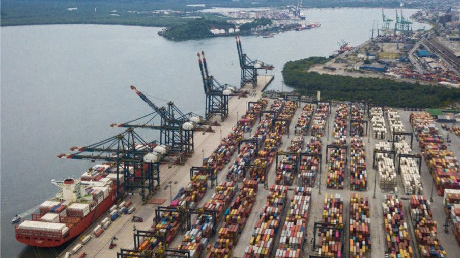 O Porto de Santos responde por quase 30% da balança comercial do país - Foto: Divulgação/Porto de Santos