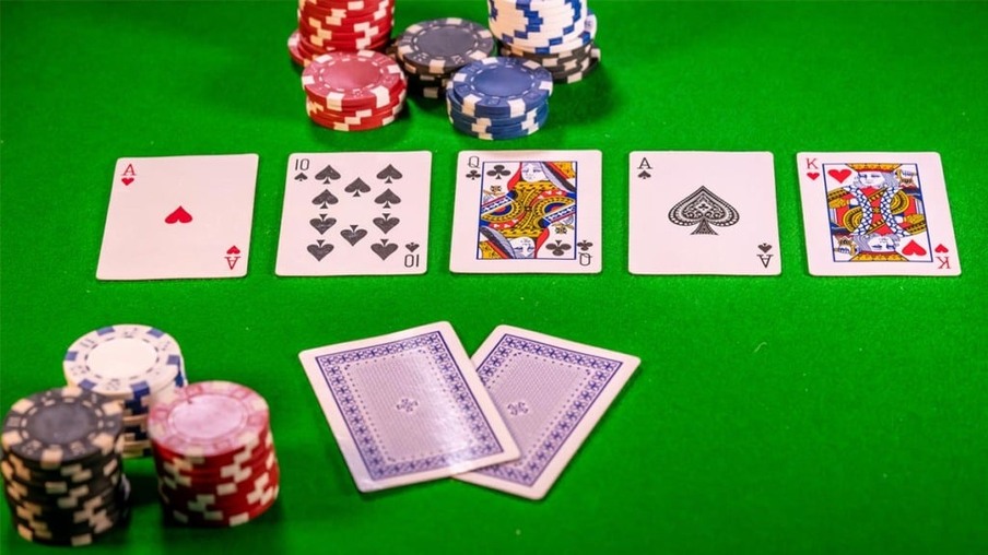 Cash games vs. Torneios de Poker: qual o formato para você?