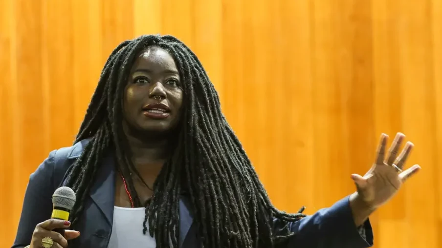 Carla Akotirene: pesquisadora denuncia racismo no sistema de Justiça