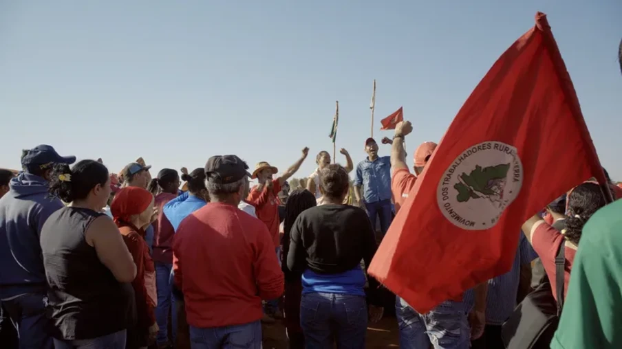 "Chão" mostra a luta de acampados em busca da garantia por terra em Goiás - Divulgação