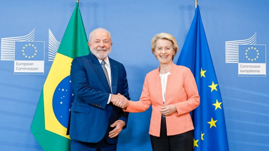 Lula conversa por telefone com presidente da União Europeia sobre acordo do Mercosul e UE