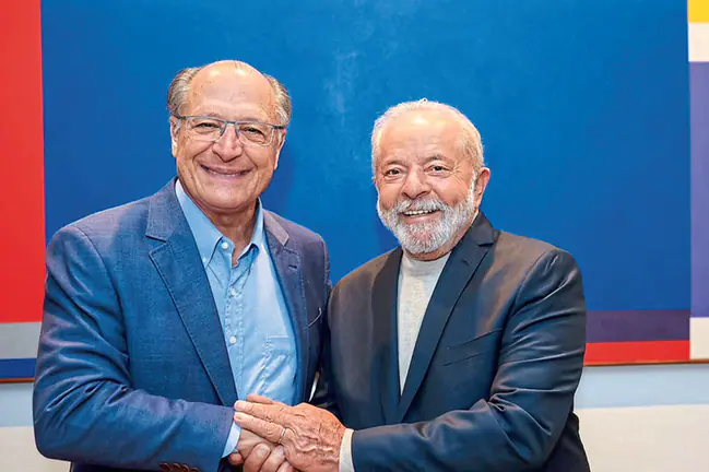 O presidente eleito Lula (PT) com Geraldo Alckmin (PSB), vice-presidente e coordenador do equipe de transição. — Foto: Reprodução / Instagram/ @lulaoficial
