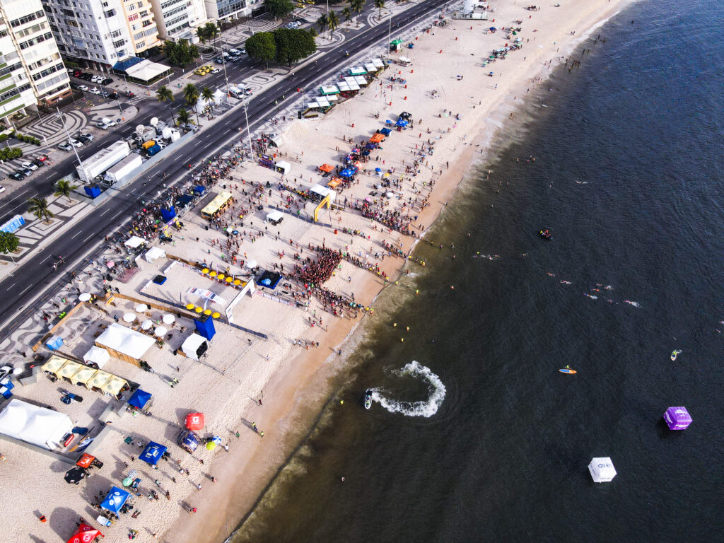 No total, mil atletas embelezaram a orla de Copacabana
(Januzzi Filmes)