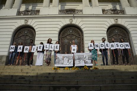 Ato na escadaria do Palácio cobra solução do caso Marielle Franco e Anderson Gomes - Arquivo/Tomaz Silva/Agência Brasil
