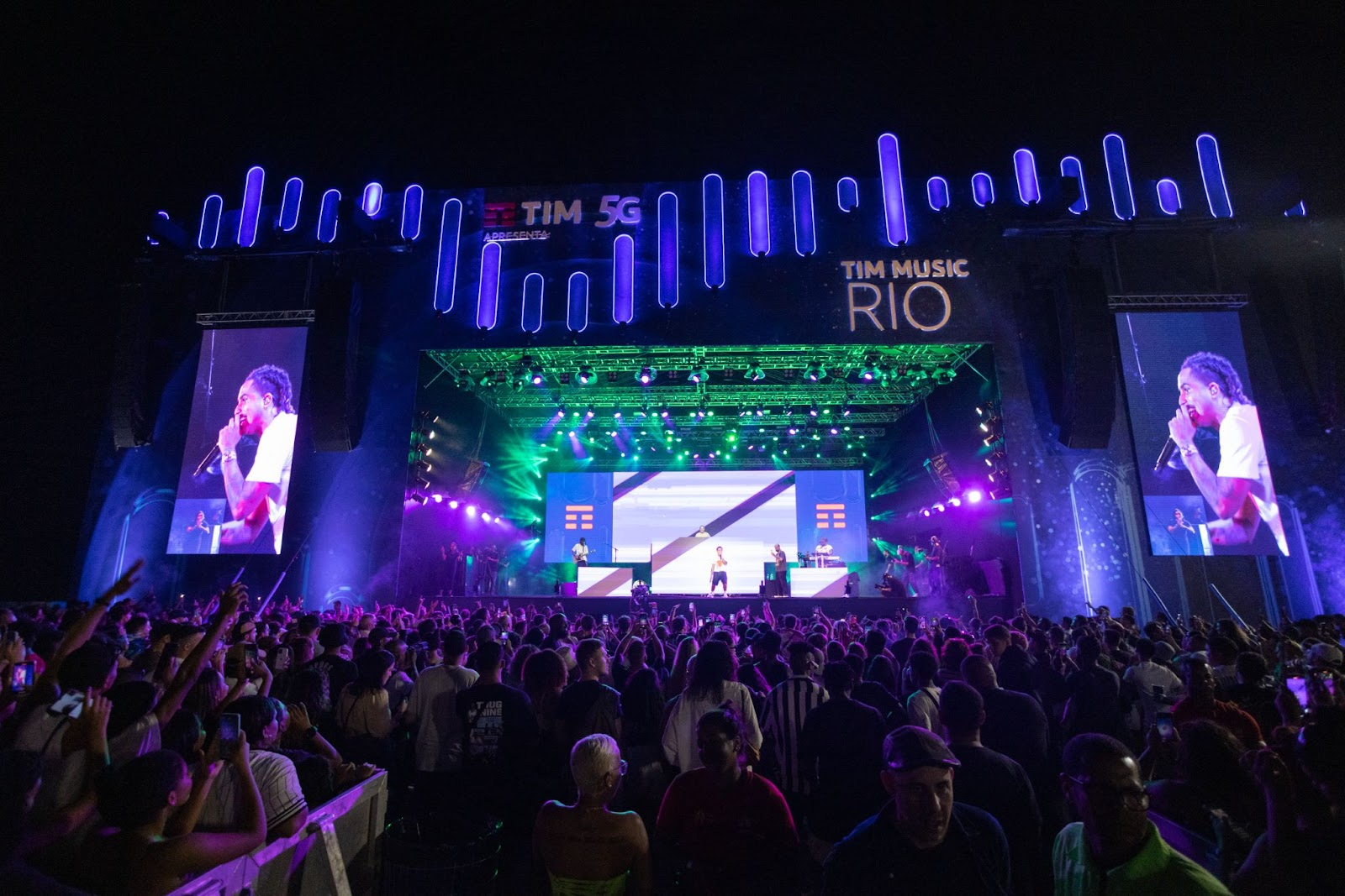 Matuê reuniu um público de 100 mil pessoas na Praia de Copacabana no primeiro
domingo do TIM Music Rio
