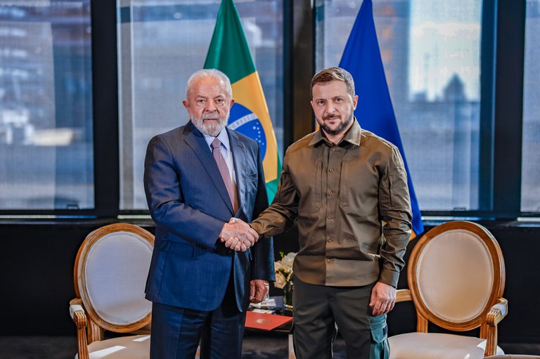 Lula e Zelensky tiveram o primeiro encontro reservado desde a posse do presidente brasileiro, em janeiro de 2023 - Foto: Ricardo Stuckert/PR

