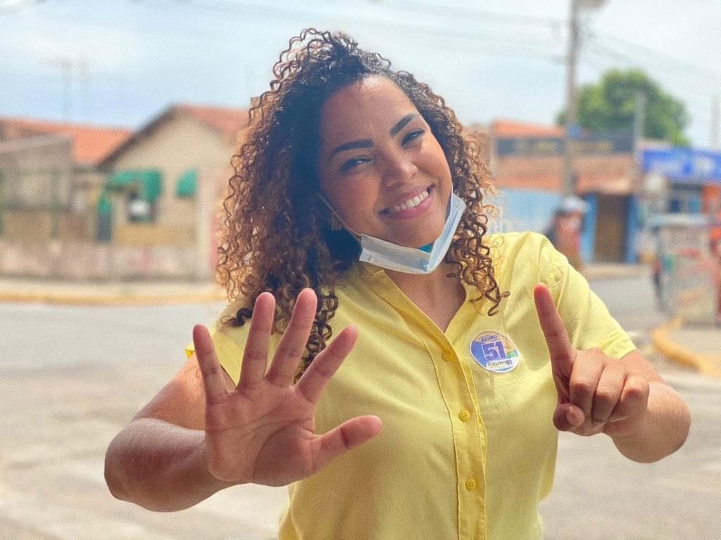 Foto nua de Suéllen Rosim, prefeita de Bauru, é deepfake e vira caso de polícia