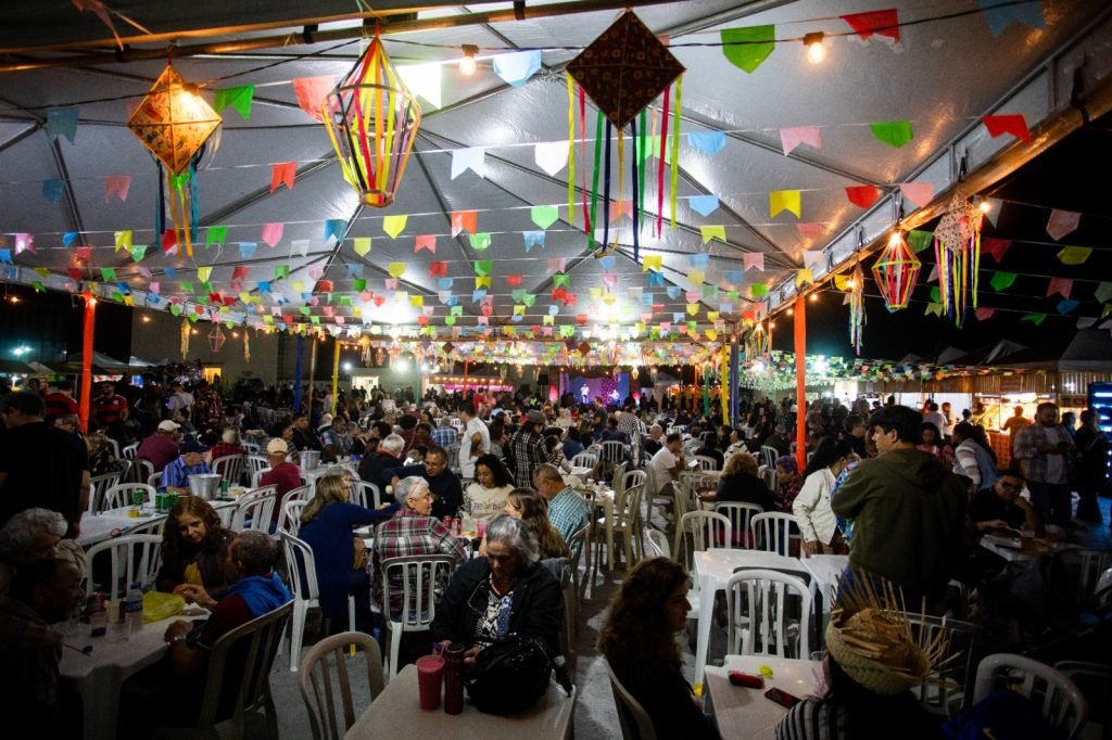 Para o Dia dos Namorados, tem Arraiá do Amor no terraço do Américas Shopping