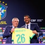 Carlo Ancelotti ao lado do presidente da CBF, Samir Xaud Créditos: Rafael Ribeiro/CBF