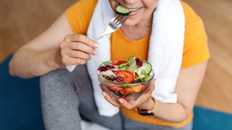 O que comer para evitar lesões musculares a partir dos 50 anos