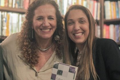 Lançamento do livro de Jandira Feghali reúne grandes nomes da política e da cultura