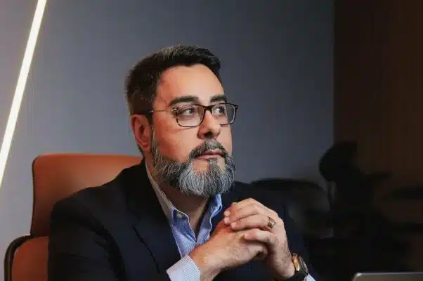 Marcelo Bretas pode ser punido com aposentadoria de R$ 61 mil, mesmo acusado de abusos na Lava Jato do Rio.