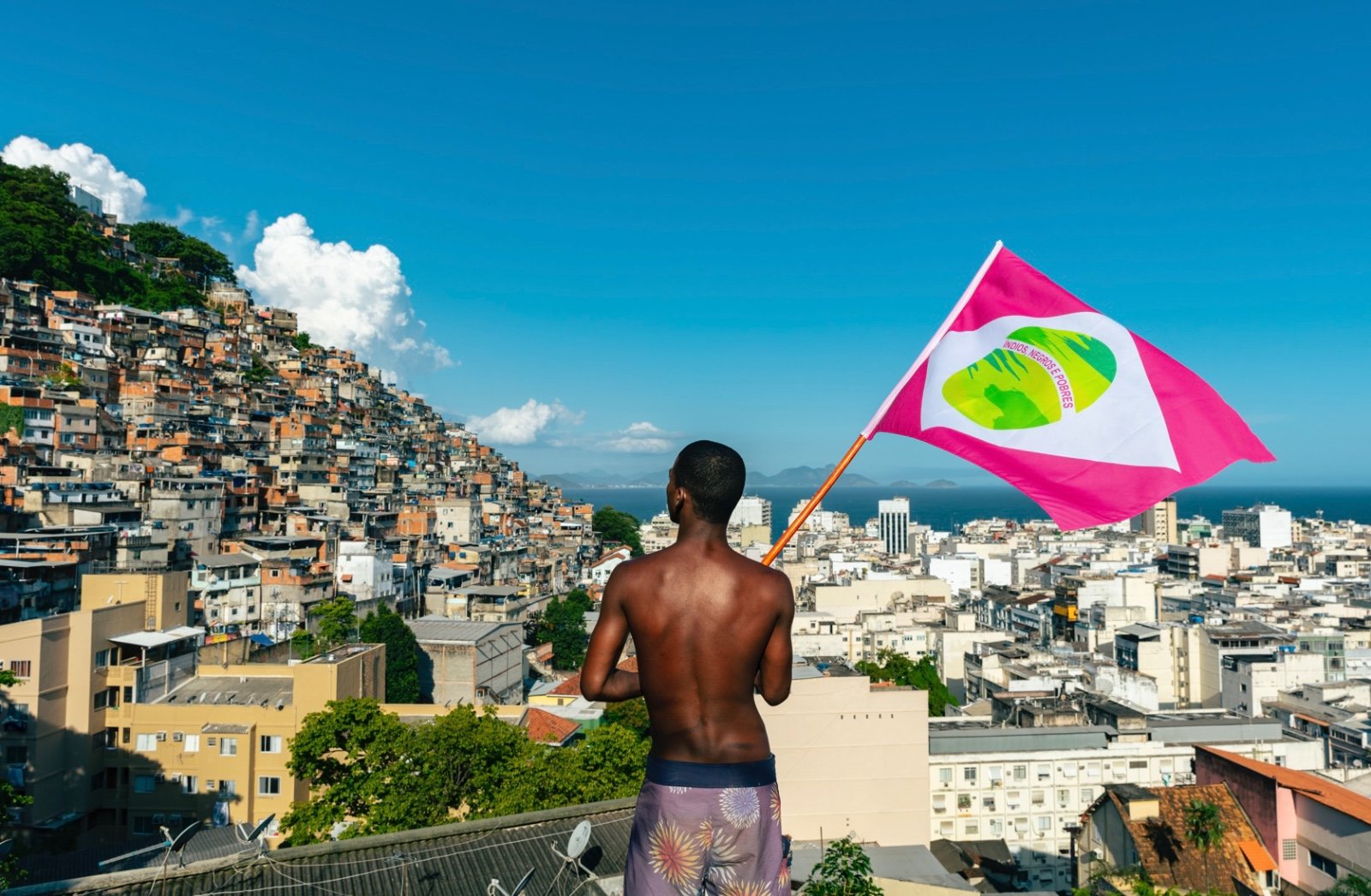 Exposição Abraço Coletivo reúne mais de 370 artistas no Rio de Janeiro | Diário Carioca Exposição Abraço Coletivo reúne mais de 370 artistas no Rio de Janeiro