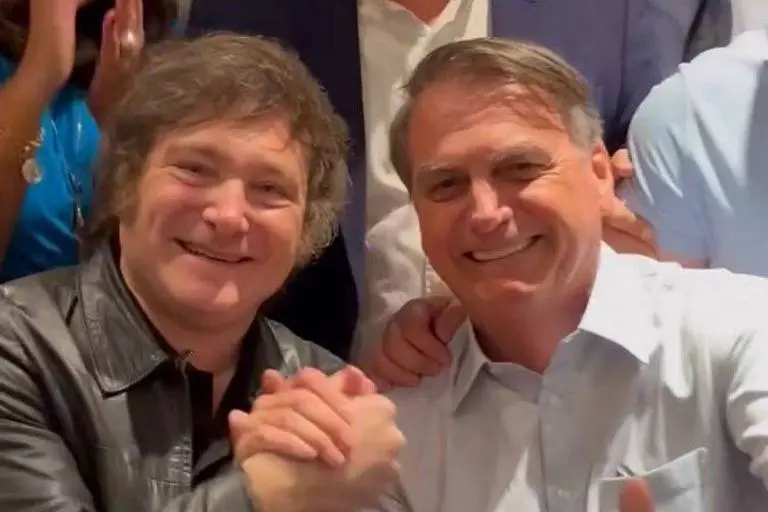 PF encontra mensagens de Bolsonaro sobre pedido de asilo na Argentina | Diário Carioca Javier Milei, presidente da Argentina, e Jair Bolsonaro. Foto: reprodução